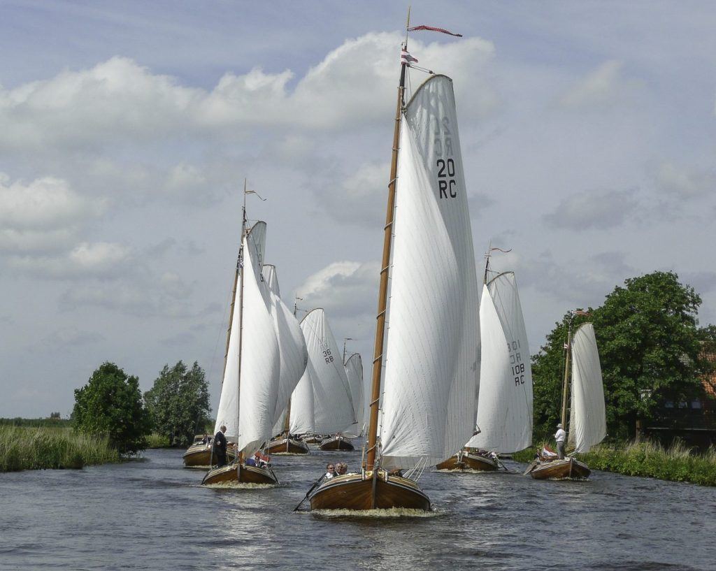 bedrijfsuitje-zeilen-met-oud-hout-friesland