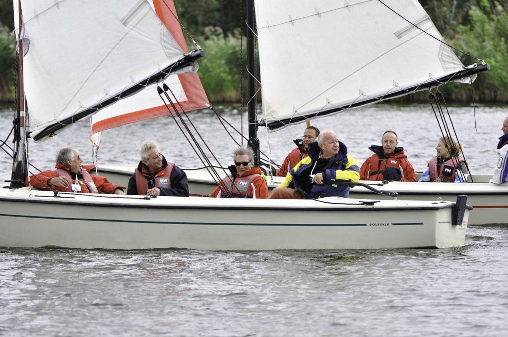 bedrijfsuitje-zeilen-met-valken