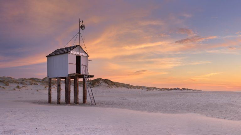Drenkelingenhuisje op het strand van Terschelling